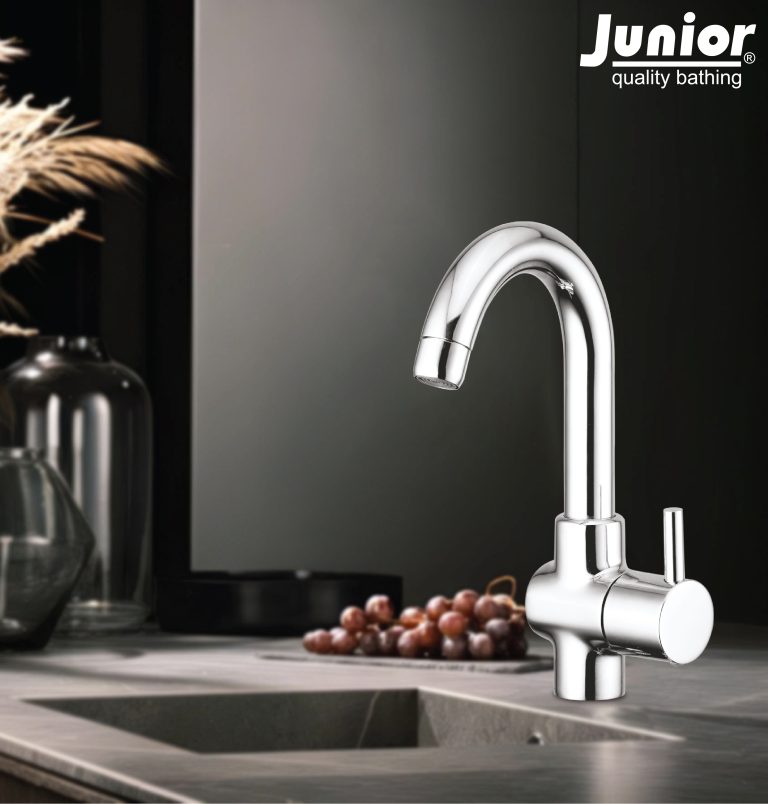 Junior (2)